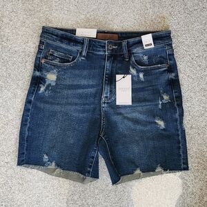 NWT Judy Blue Mia High Waist Distressed Cutoff Shorts JB150127 
Size LARGE